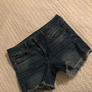 Size 8 American eagle shorts